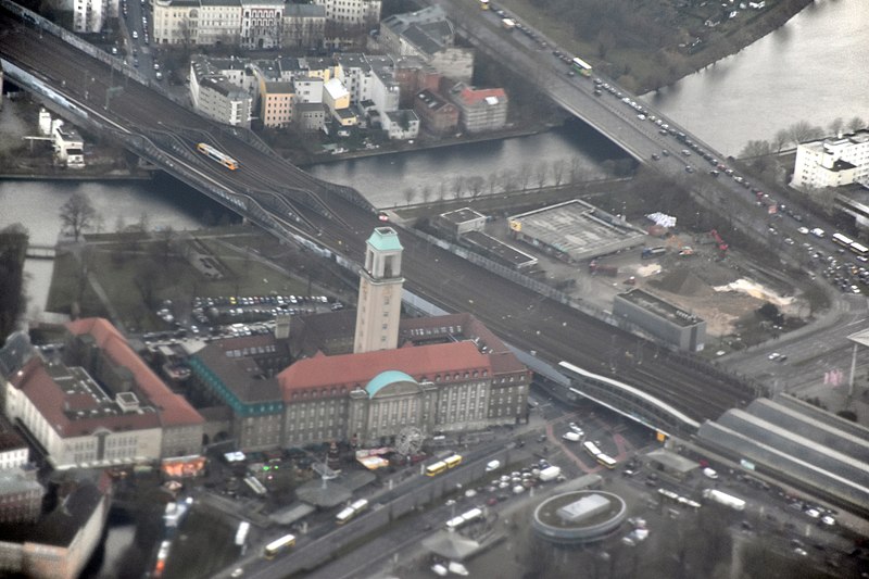 File:Aerial view of Rathaus Spandau (1).jpg