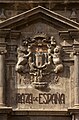 detalle escudo de la villa.