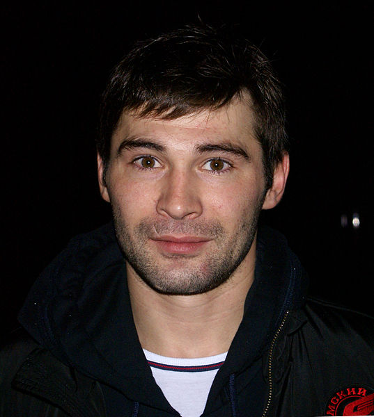 File:Aleksandr Popov, HC Avangard, 2011.jpg