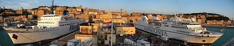 صورة:Ancona02 gobeirne.jpg