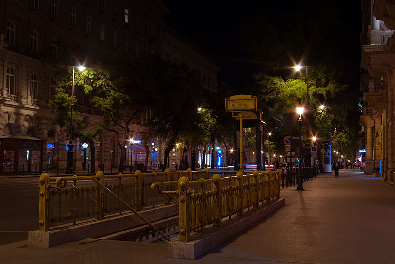 File:Andrassy avenue and the entrance to "Bajcsy-Zsilinszky ut" subway station in Budapest.jpg