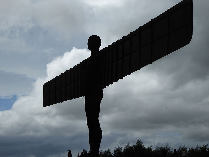 File:Angel of the North, Gateshead, August 2015 (05).JPG