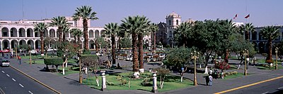 Arequipa-plaza-armas-c01.jpg