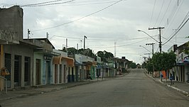 De hoofdstraat Av. São Francisco in Serra dos Aimores