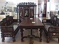 螺鈿細工の施された家具。アンザン省博物館、ベトナム・ロンスエン。