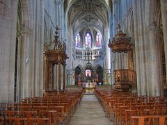 Saint Jean Baptiste Basilica inside