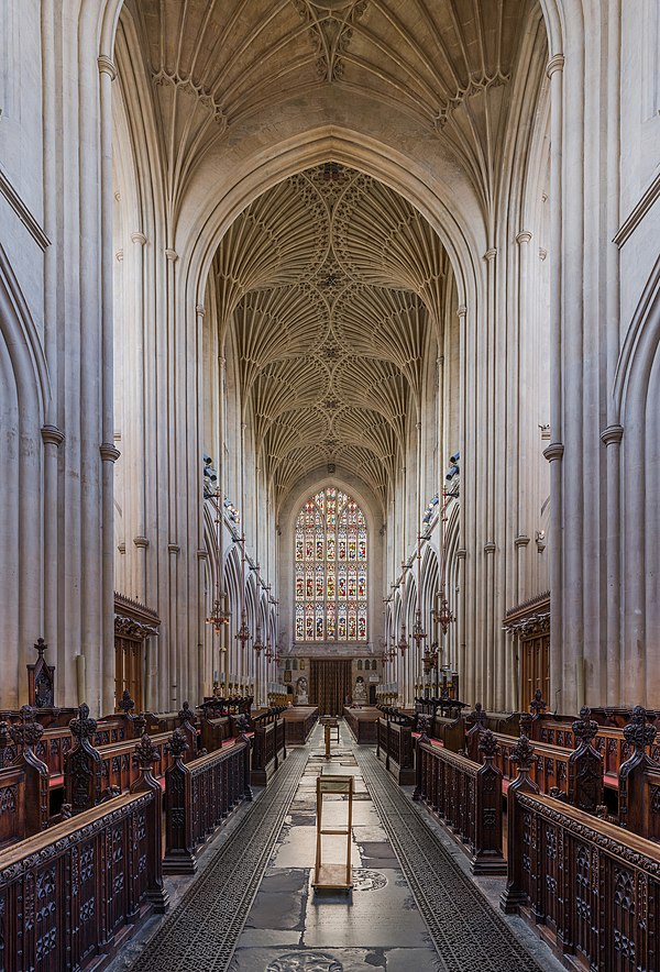 Looking west from the choir, the fan vaulting is mostly 19th-century