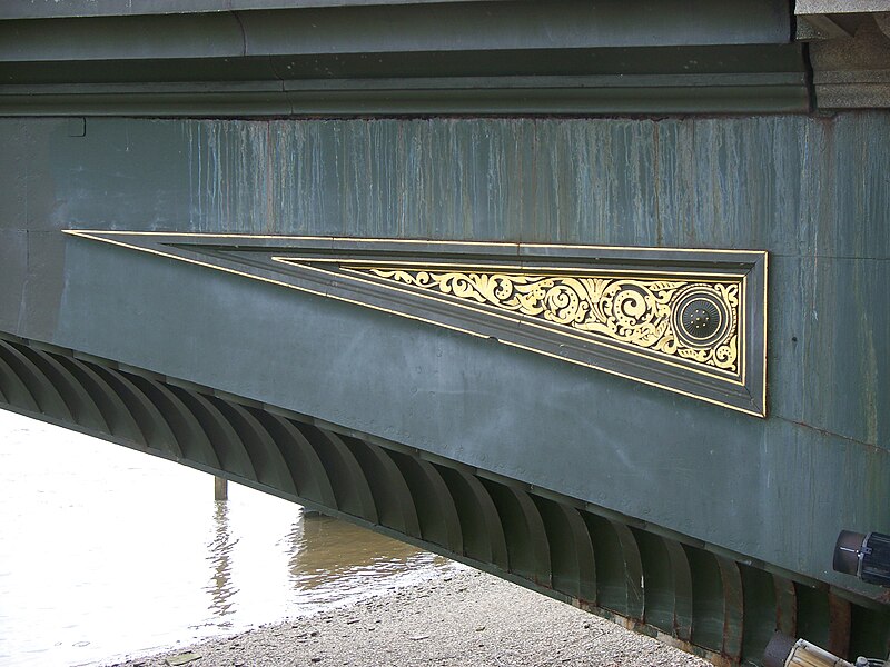 File:Battersea Bridge 4.JPG
