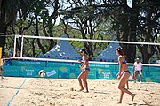 Deutsch: Beachvolleyball bei den Olympischen Jugendspielen 2018; Tag 8, 14. Oktober 2018; Mädchen, Achtelfinale – Mexiko-China 0:2 (15–21/16–21) English: Beach volleyball at the 2018 Summer Youth Olympics at 14 October 2018 – Girls Round of 16 – Mexico-China 0:2 (15–21/16–21)