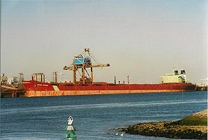 English: MV Berge Athene, a bulk carrier of 22...