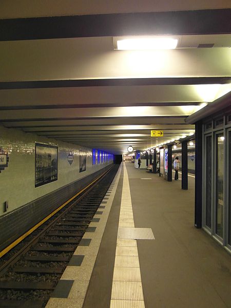 File:Berlin - U-Bahnhof Spittelmarkt (7804952074).jpg