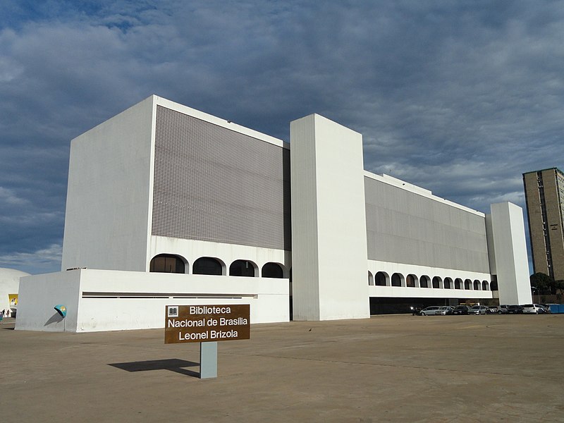 File:Biblioteca Nacional de Brasília - DSC00004.JPG