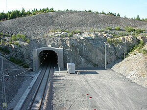 Bjæssholmtunnellens sydlige udmunding 20110711. 
 JPG