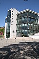 English: The library building of Blekinge Institute of Technology at Campus Gräsvik in Karlskrona, Sweden. Svenska: Biblioteksbyggnaden för Blekinge Tekniska högskola på Campus Gräsvik i Karlskrona.