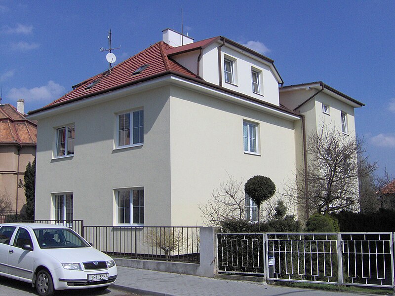 File:Brno, Havlíčkova, klášter.jpg