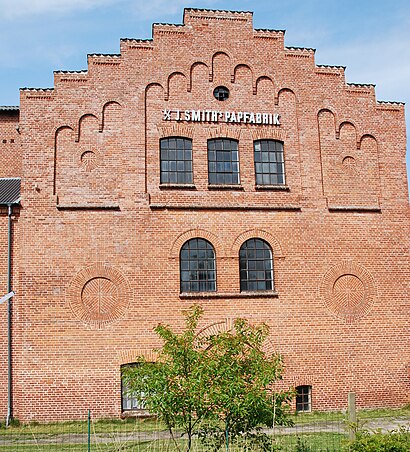 How to get to Bruunshaab Gamle Papfabrik with public transit - About the place