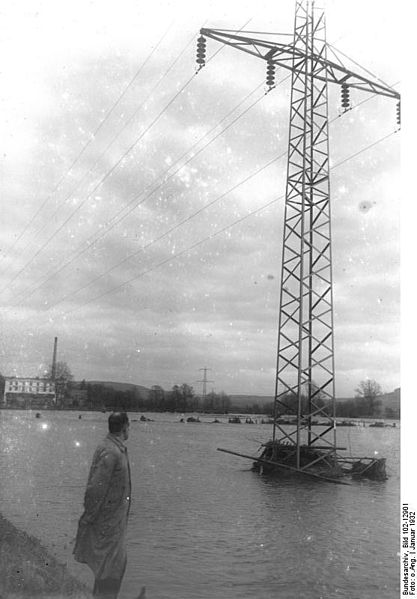 File:Bundesarchiv Bild 102-12901, Sachsen, Hochwasser.jpg