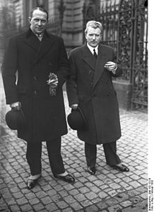Lithuanian diplomats Dovas Zaunius and Vaclovas Sidzikauskas, 1932.