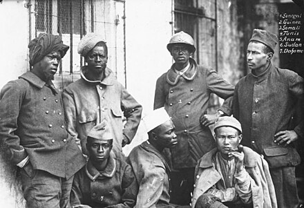 French colonial troops from North and West Africa Bundesarchiv Bild 146-1999-002-00, Alliierte Kriegsgefangene.jpg