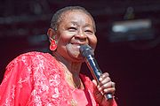 Calypso Rose en concert au Festival du Bout du Monde 2016