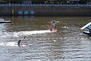 Deutsch: Kanusport bei den Olympischen Jugendspielen 2018; Tag 10, 16. Oktober 2018; Kleines Finale um die Bronzemedaille Jungen Einer-Kajak-Slalom: Tom Bouchardon (Frankreich) - George Snook (Neuseeland) English: Canoeing at the 2018 Summer Youth Olympics at 16 October 2018 – Boys' K1 slalom Bronze Medal Race: Tom Bouchardon (France) - George Snook (New Zealand)