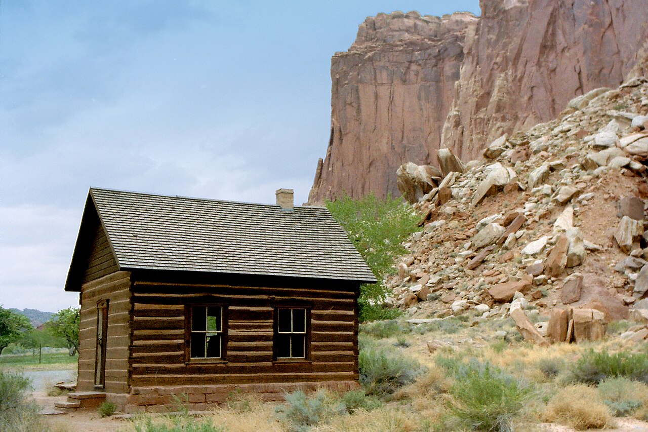 File Capitol Reef Np09 Jpg Wikimedia Commons