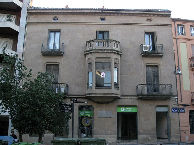 File:Casa Benet Badrinas (II).jpg