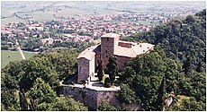 Castello Bianello.JPG