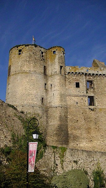 File:Château de Clisson13.jpg