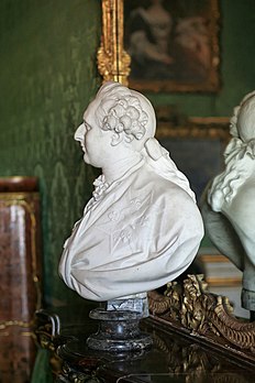 Buste du roi Louis XVI, dans la chambre du Dauphin, au château de Versailles. (définition réelle 2 304 × 3 456)