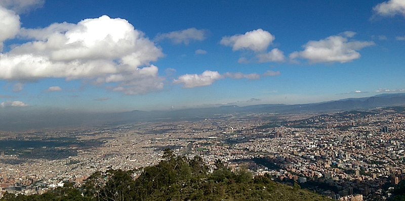 File:Chapinero, Bogotá, Bogota, Colombia - panoramio - aalozadag (30).jpg