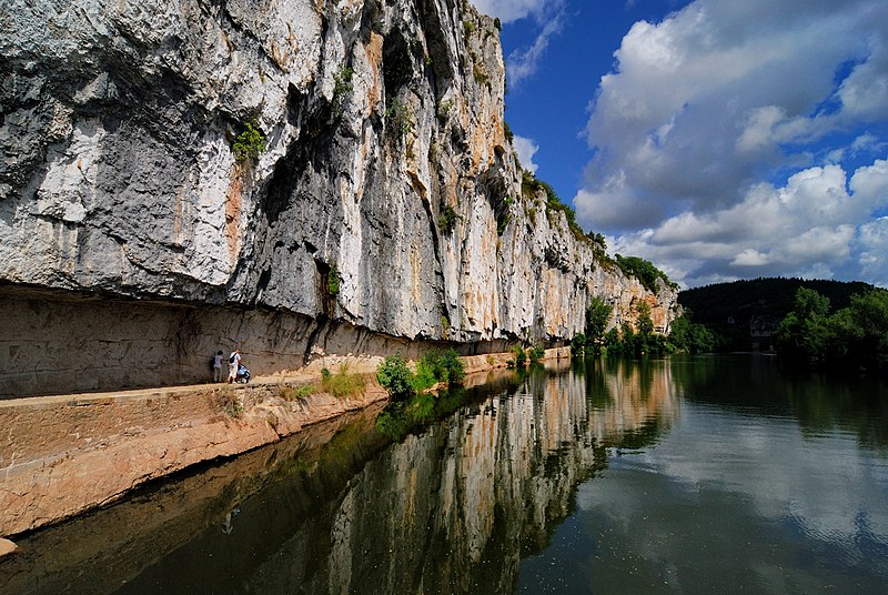 File:Chemin de halage bouziès.jpg