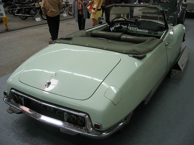 File:Citroen DS 003.jpg