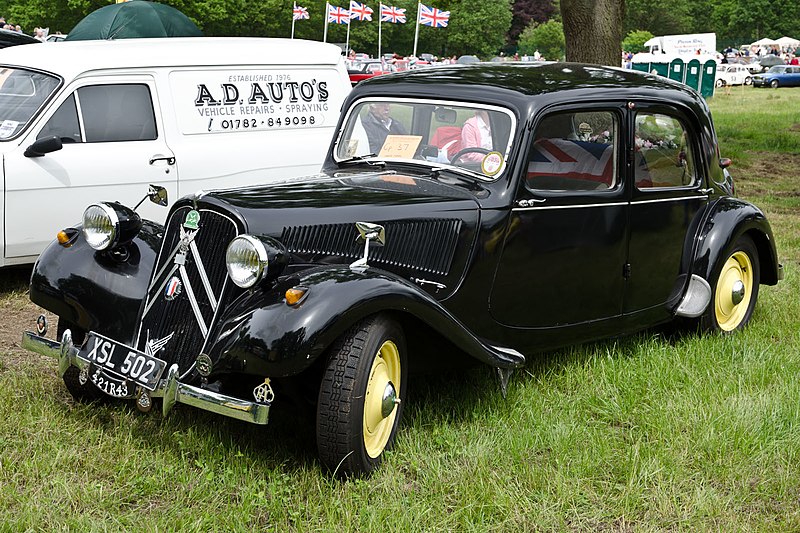 File:Citroen Traction Avant (1953) - 9188456488.jpg