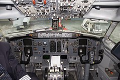 Classic 737 cockpit of the 737-300