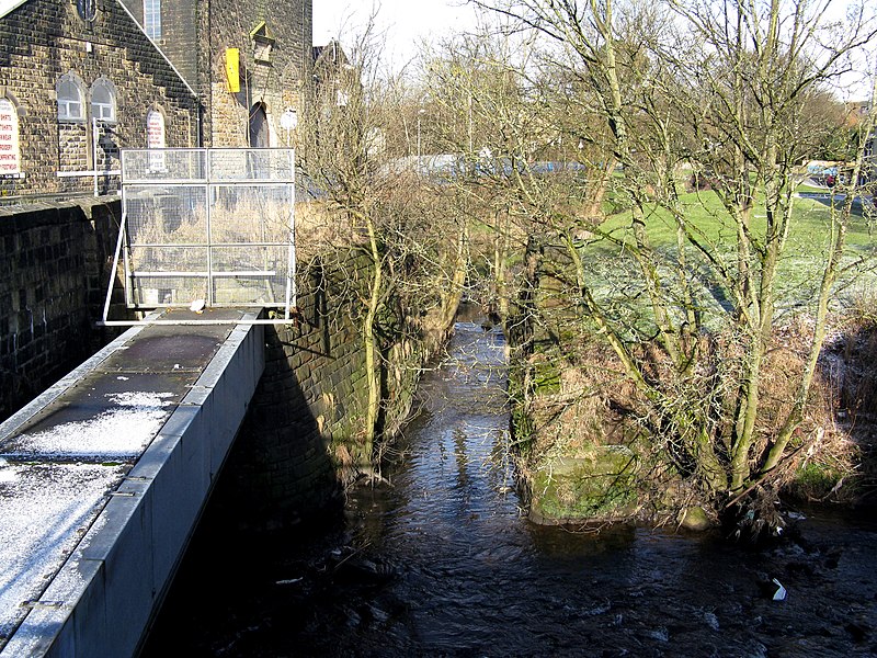 File:Colne, Confluence of Bunkers Hill Brook with Colne Water - geograph.org.uk - 1704655.jpg