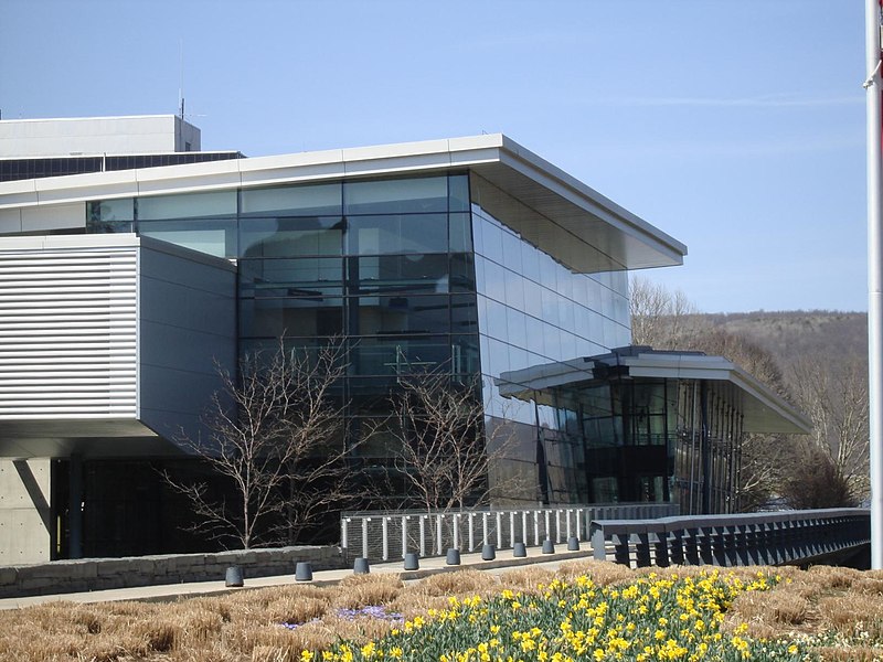 File:Corning Museum of Glass Exterior.jpg