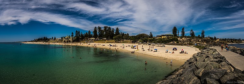 File:Cottesloe Panorama 2 (23614274783).jpg