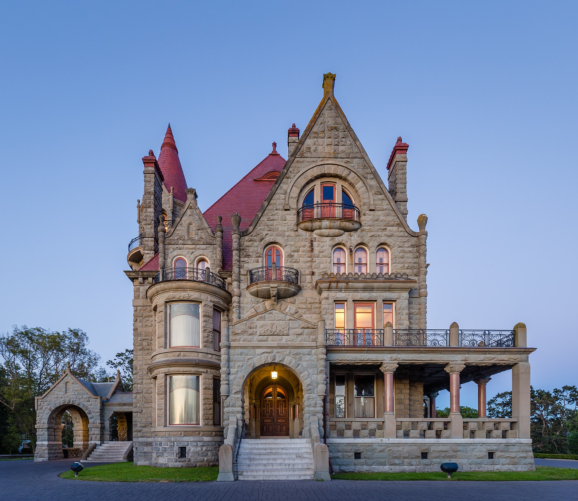 1920px Craigdarroch Castle just after sunset view from the west%2C Victoria%2C Canada