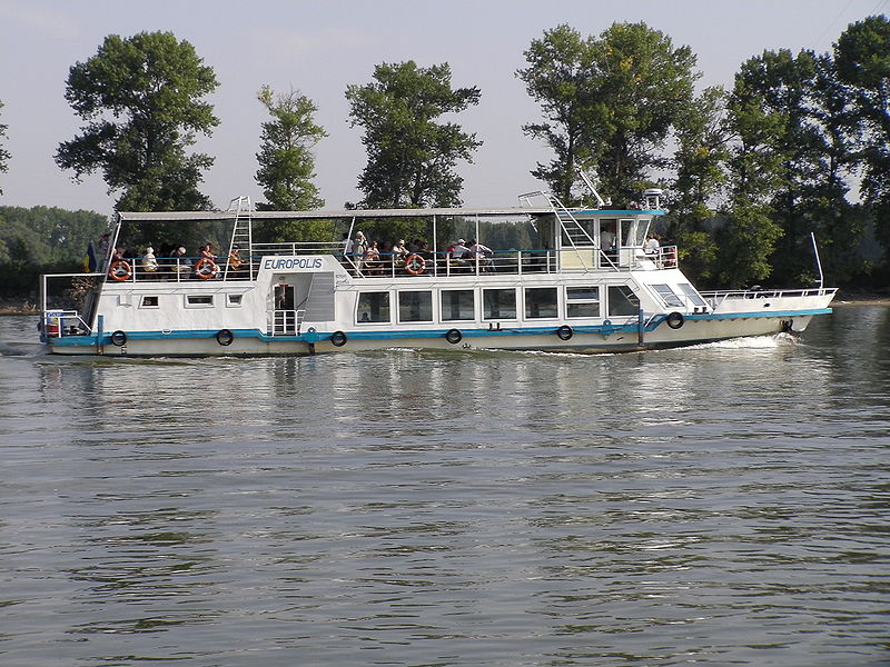 File:Cruise boat in Danube Delta.jpg