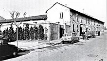 La parte della Cascina Guarnazzola (La Bernasciola in dialetto) in via XXIV Maggio, 5 a Cusano Milanino, dove nacque e crebbe Trapattoni, qui nel 1981; venne demolita nel 1985.