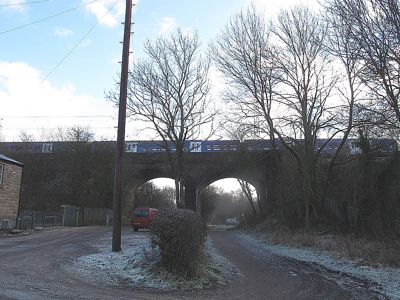 File:Dane-in-Shaw railway viaduct (2) - geograph.org.uk - 4297185.jpg