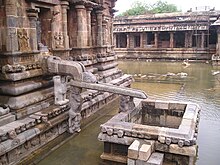 Inundated Temple Darasuram6.jpg