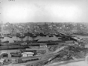 Clipper ships in Darling Harbour in 1900 Darling Harbour, 1900.jpg