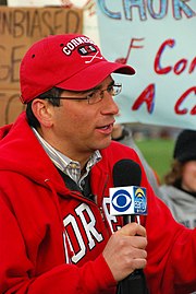 ILR alumnus and CBS Early Show reporter Dave Price '87 broadcasting from the Fall 2008 ILR Orientation Dave Price ILR.JPG