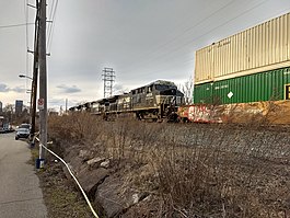 Locomotives à double pile Mon Line.jpg