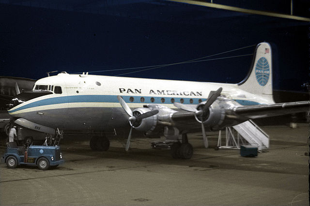 ファイル:Douglas DC-4, N88886, Pan American World Airways.jpg 