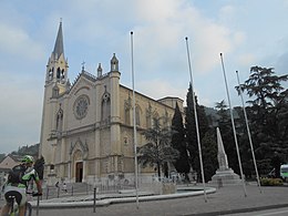 Catedrala Santa Maria și San Vitale, Montecchio Maggiore.jpg