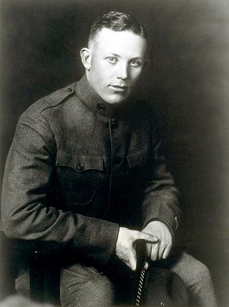 Warren as a U.S. Army officer in 1918