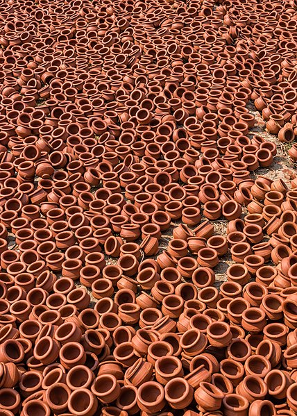 File:Eco friendly "Clay pots".jpg